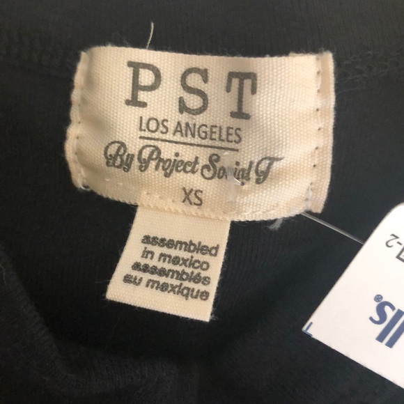 Shirt - Picture 3 of 4